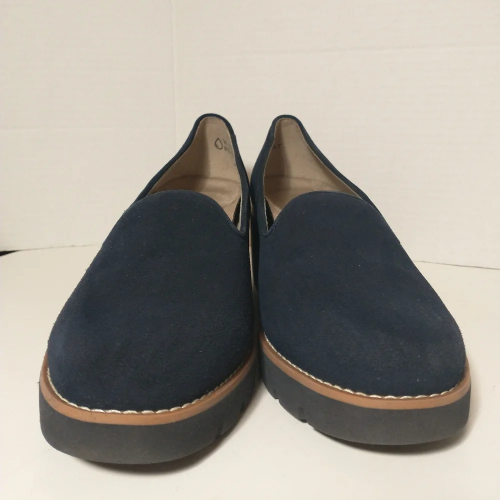 Like NEW Vionic Willa Suede‎ Wedge Slip On Loafer, Navy, Support, Women Size 8.5